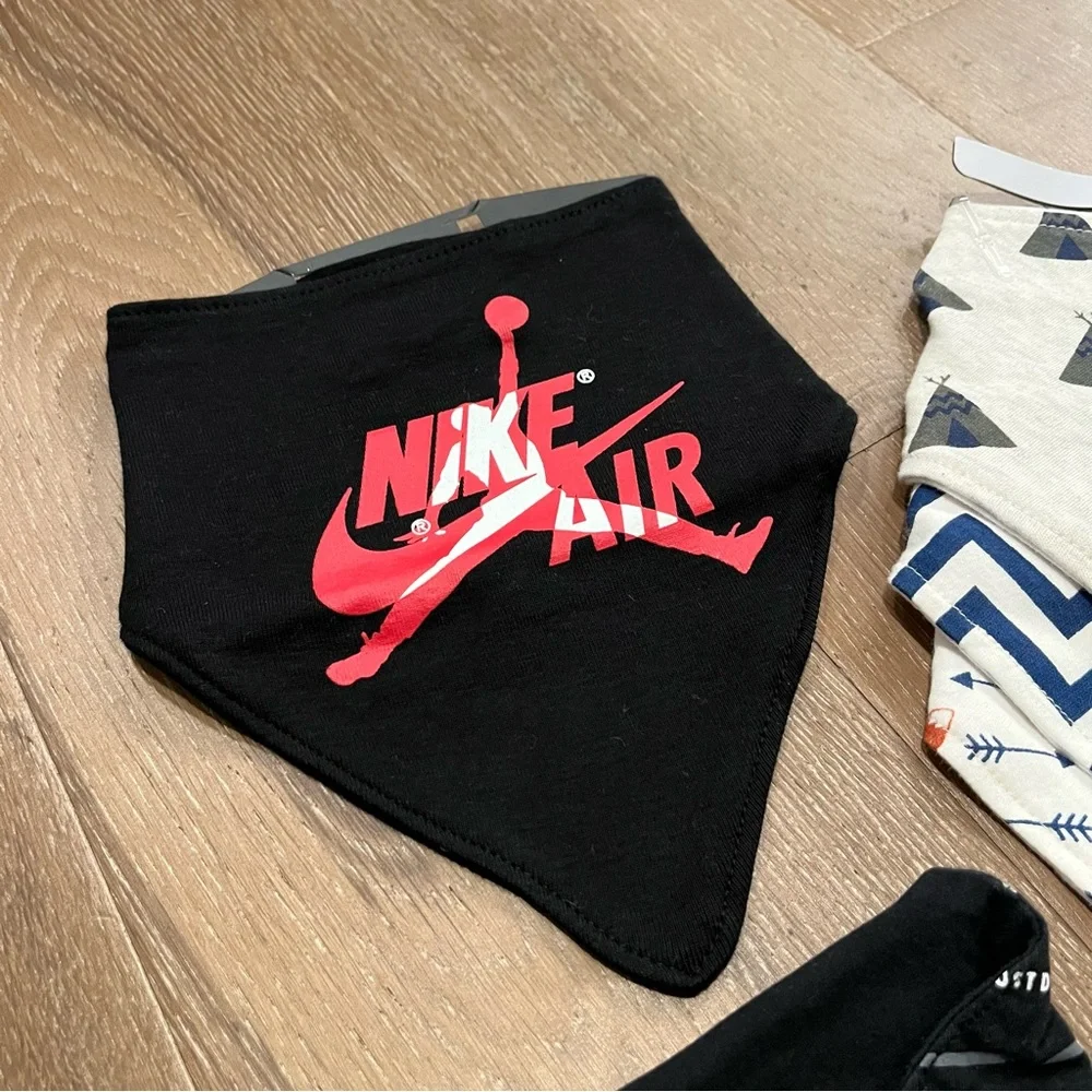 Nike Baby Bandana Bib Set of 5 Black Red Gray White